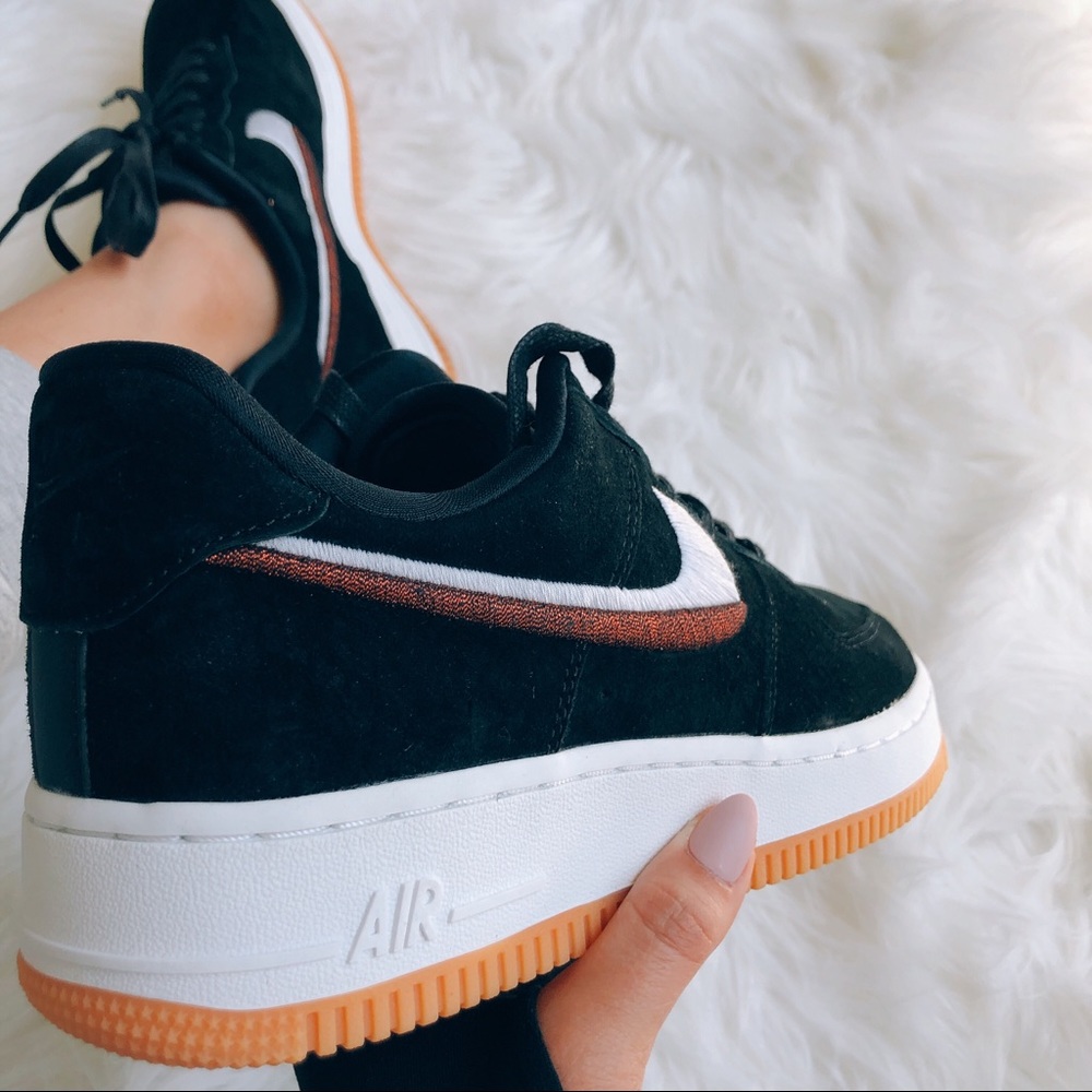 Air Force 1 LX - Picture 3 of 8